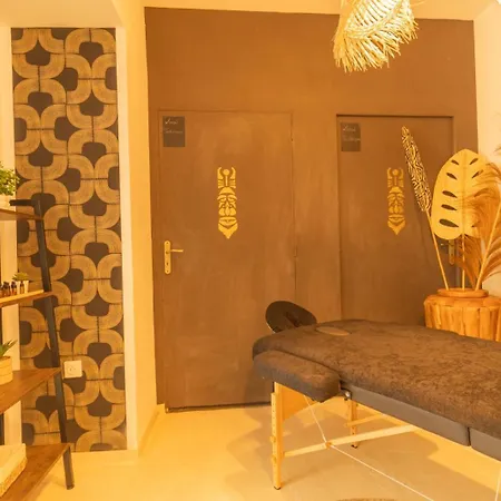 Afro Ethnic - & Spa, Nouveau, Atypique Apartment Nîmes